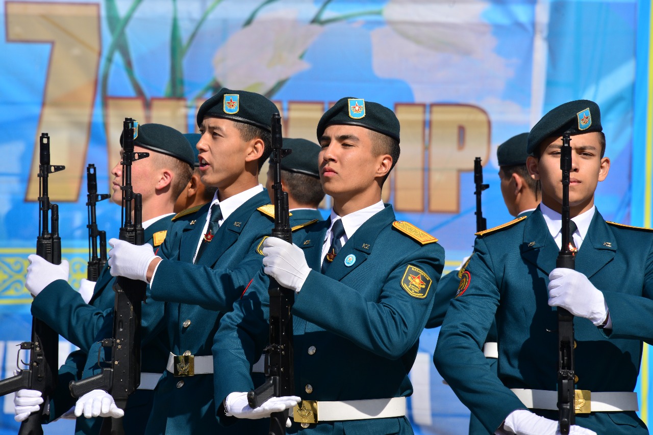 Ońtústikte  áskerge suranatyn jastar kóp