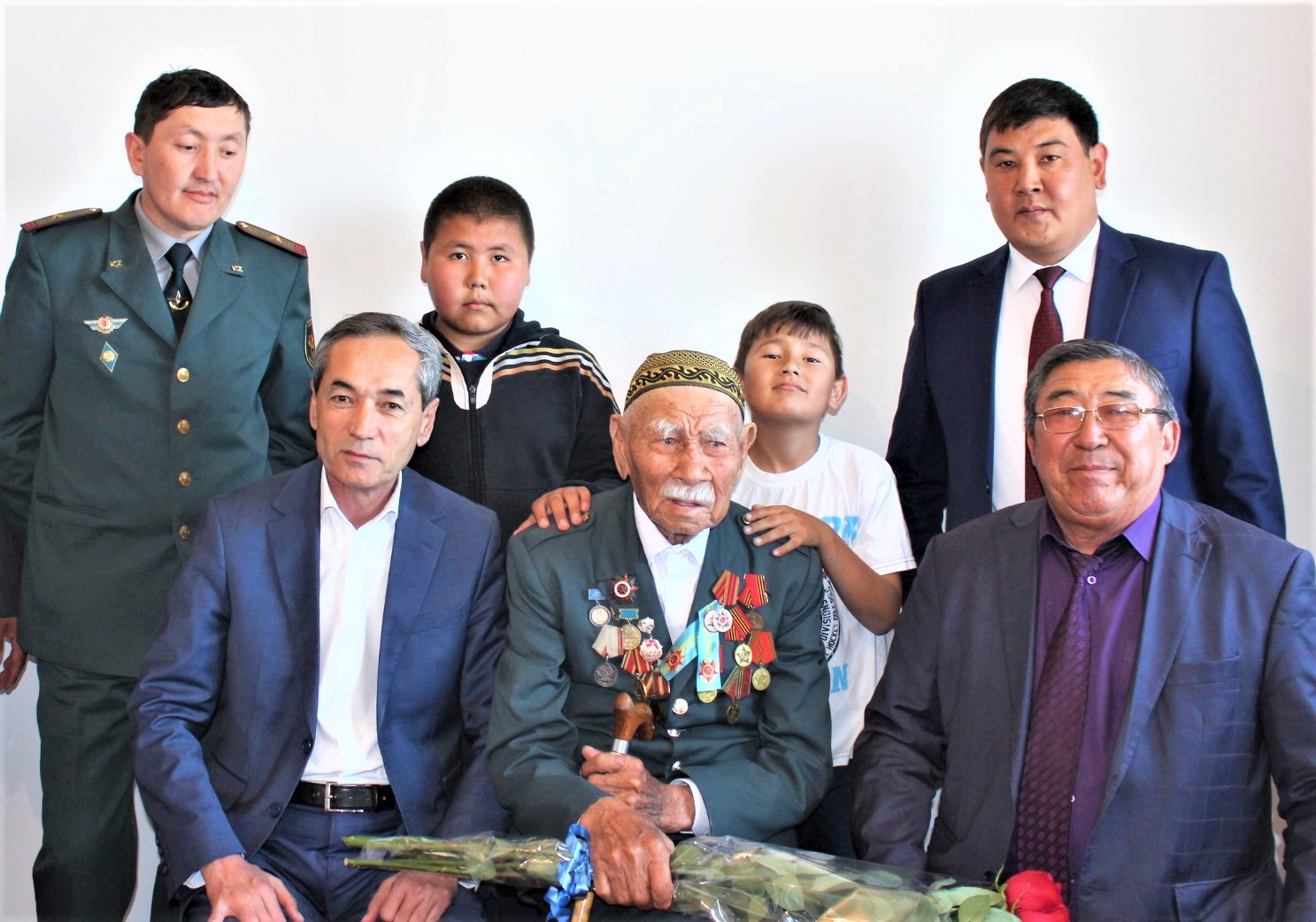 Qarmaqshyda soǵys ardagerlerin quttyqtady