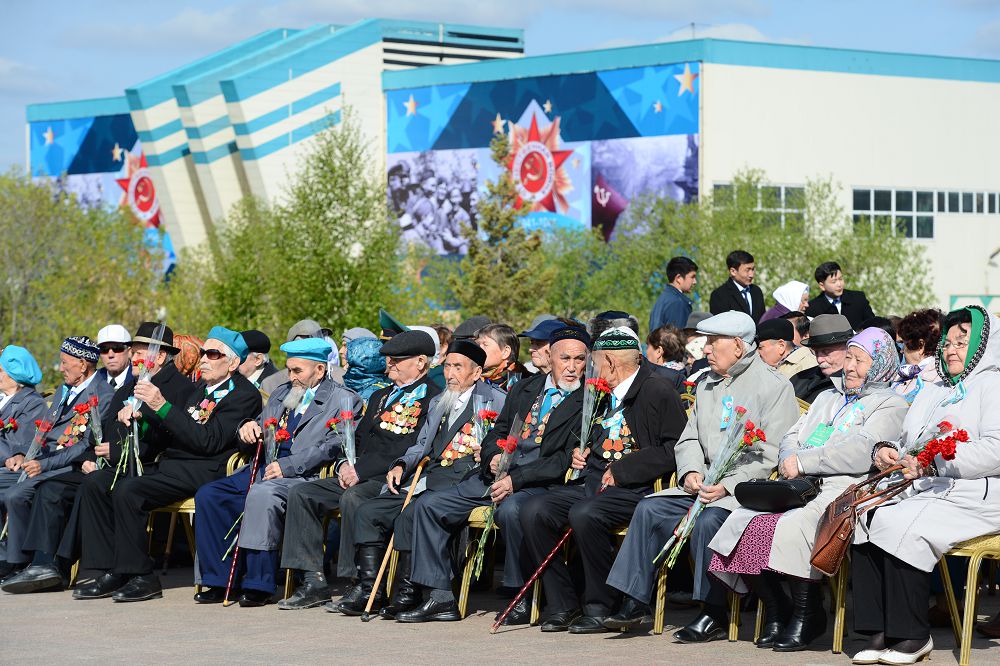 Búgin - Jeńis kúni