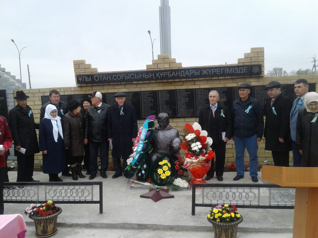 Besqaraǵaı aýdanynda memorıaldyq eskertkish ashyldy