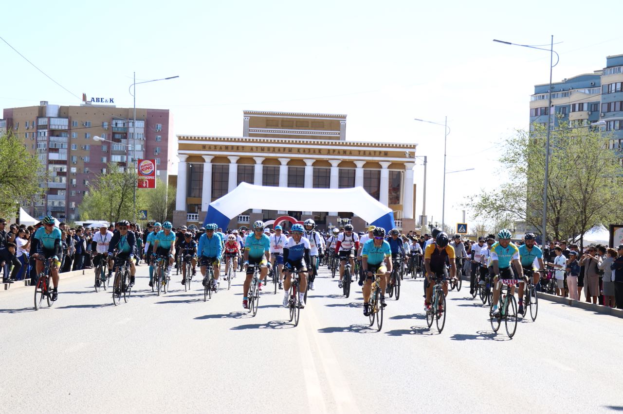 Atyraýda mesenattardyń qoldaýymen velosport mektebi ashyldy