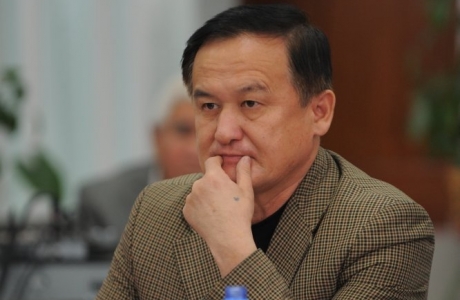 Kókke órle, kók baıraq