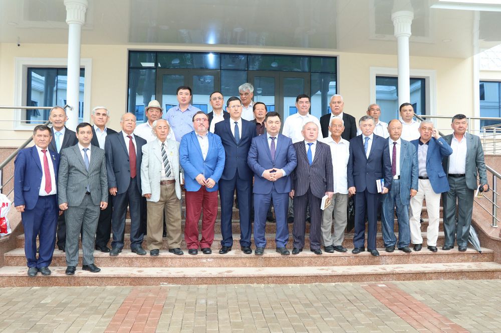 Baýyrlastyqty bekemdegen basqosýlar