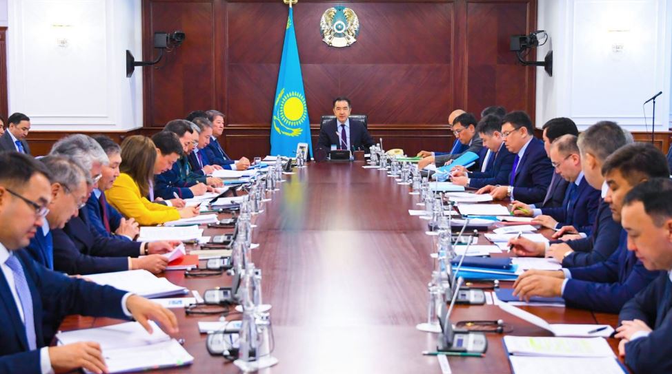 Úkimet basshysy el ekonomıkasynyń ósý qarqynyn qamtamasyz etýdi tapsyrdy