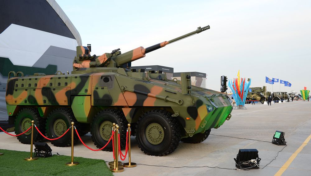  Astanada V Halyq­aralyq «KADEX-2018» qarý-jaraq jáne ás­kerı-tehnıkalyq kórmesi ótedi