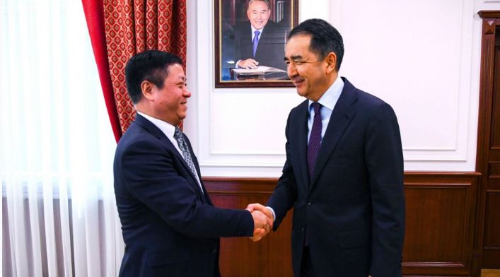 Baqytjan Saǵyntaev QR-daǵy QHR elshisi Chjan Hanhýeımen kezdesý ótkizdi