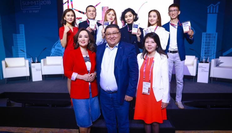 Astanada «AEF–2018-ge baramyn» respýblıkalyq baıqaýynyń jeńimpazdary marapattaldy