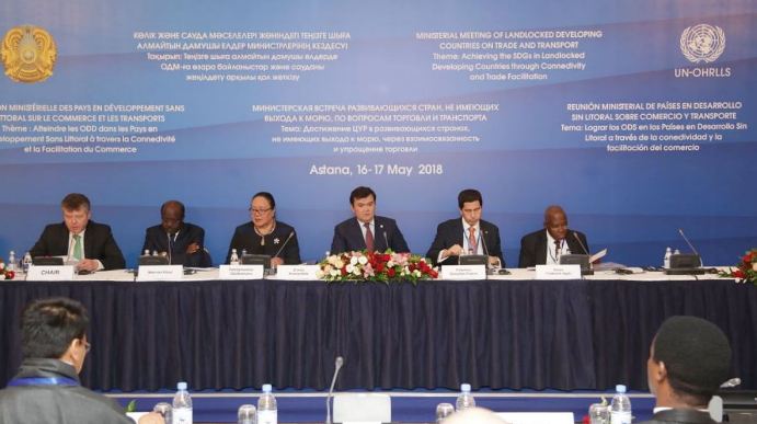 Astanada teńizge shyǵa almaıtyn damýshy elder mınıstrleriniń keńesi ótti