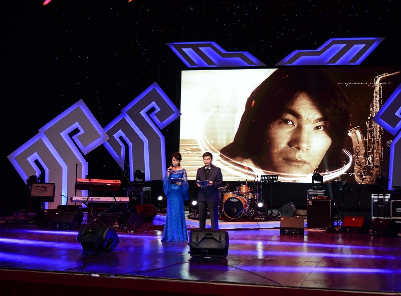 Batyrhan Shúkenovtyń oryndalmaǵan ánderi jaryqqa shyǵady