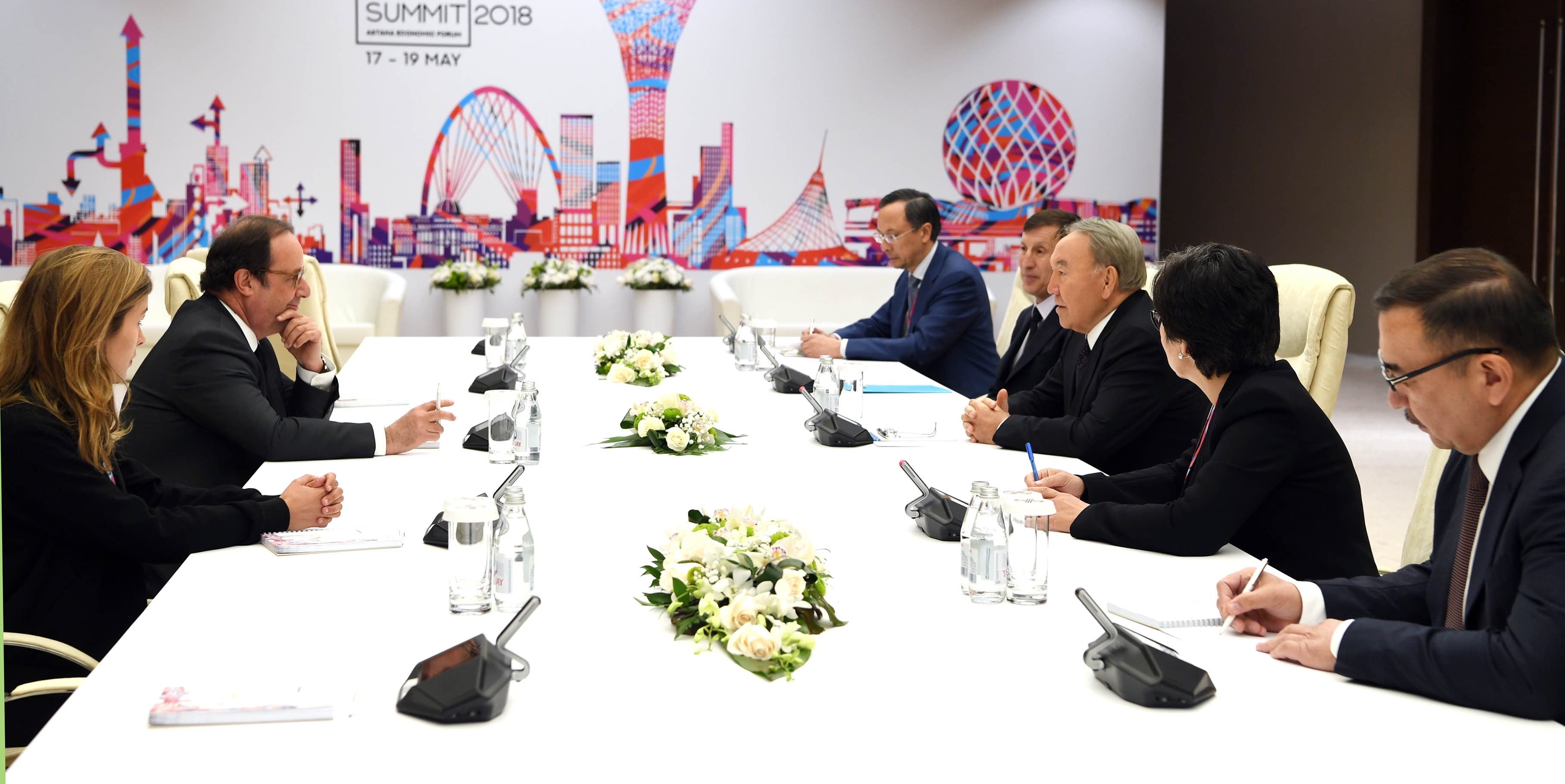 Memleket basshysy Fransııanyń eks-Prezıdenti Fransýa Ollandpen kezdesti