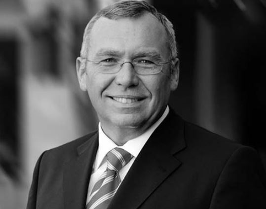 Alfred Gýzenbaýer AEF-te Qazaqstan qarjy naryǵy týraly aıtty