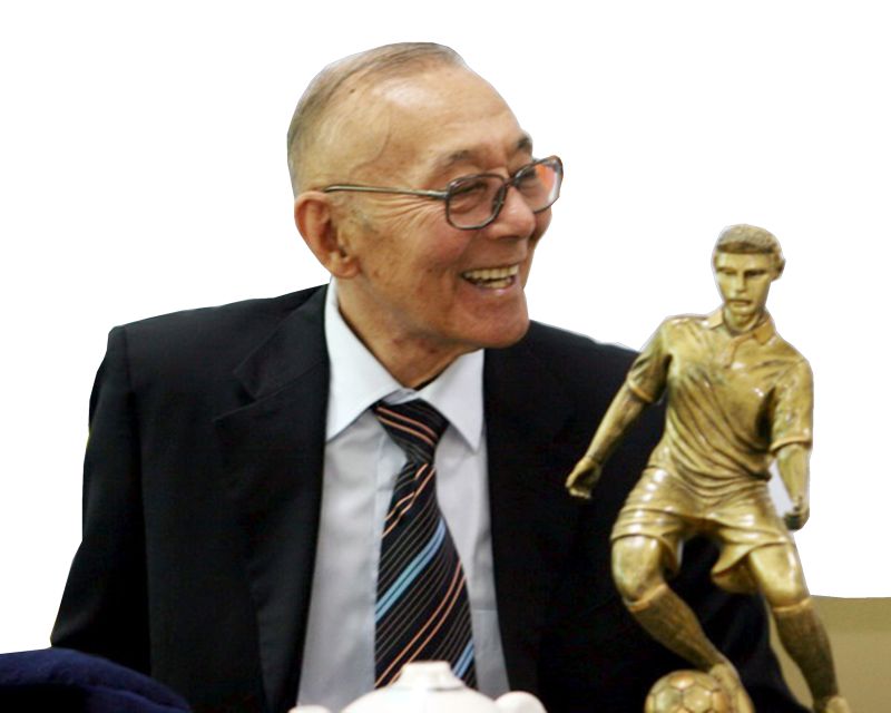 Segizbaev esimi stadıonǵa suranyp tur