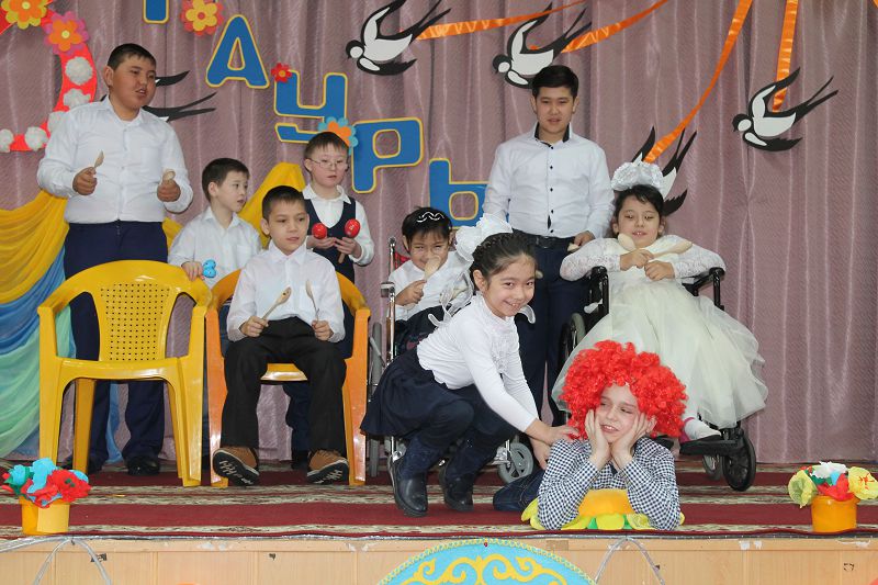 Balǵyndarǵa úmit syılaıtyn ortalyq