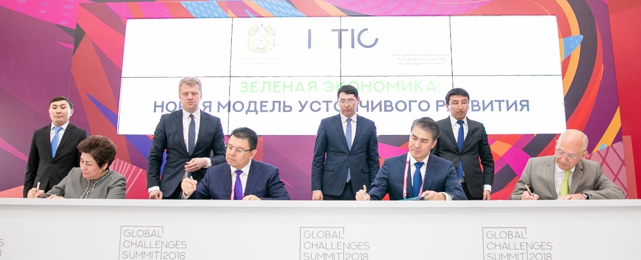 Astana mektepterinde alǵash ret kún fotoelektrlik júıesi ornatylady