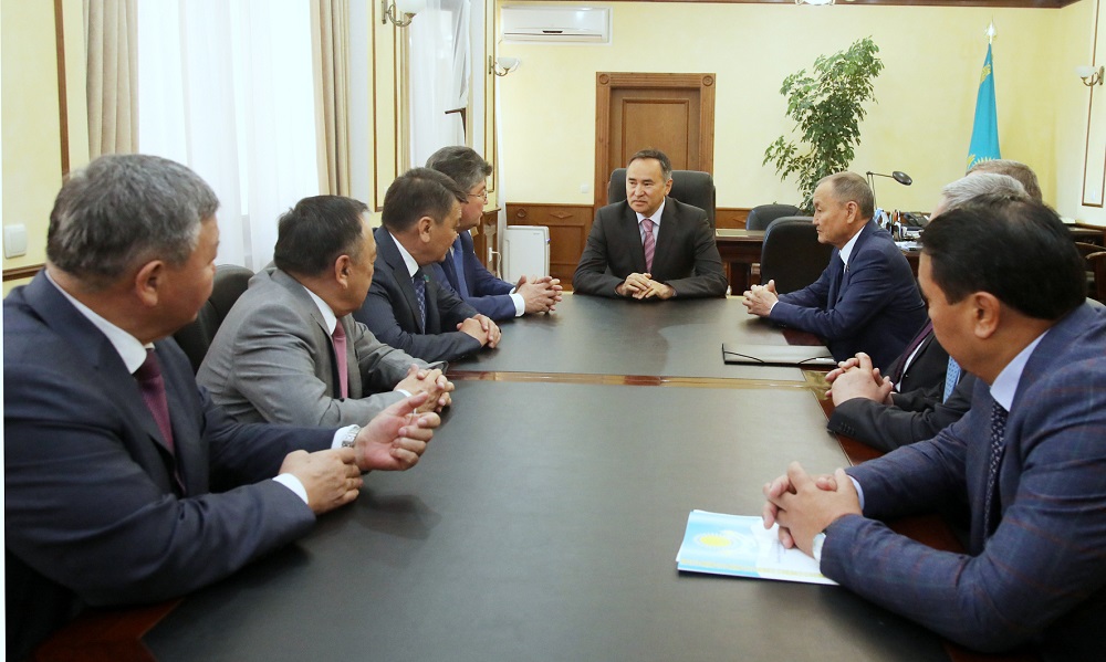 Senatorlar sýarmaly jerlerdi paıdalanýdy tártipke keltirýge shaqyrdy