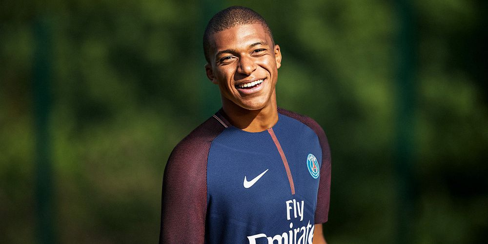 Jahan jańalyqtary: Mbappe satylmaıdy