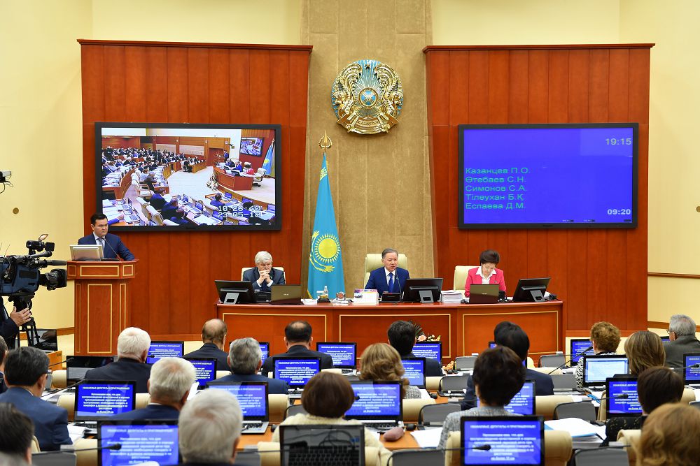 Májiliste áleýmettik salaǵa qatysty qujat maquldandy