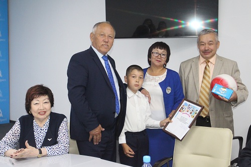 Oralda balǵyn qalamgerler marapattaldy