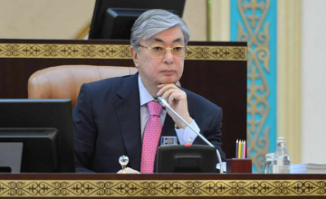 Q.Toqaev: Qazaq tiliniń mártebesin odan ári arttyrý ózekti másele