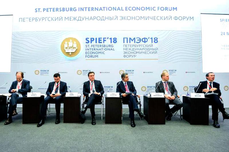 Asqar Mamın Peterbýrg halyqaralyq ekonomıkalyq forýmyna qatysty