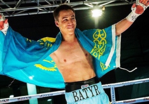 Batyr Júkembaev WBC Continental Americas chempıondyq ataǵyn jeńip aldy