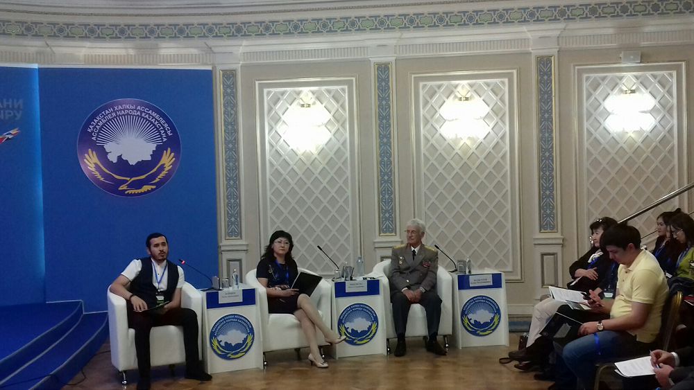 Almatyda sıfrly jýrnalıstıkanyń múmkindikteri talqylandy