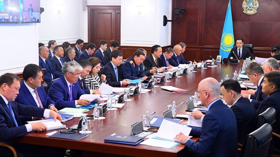 Úkimette tegin medısınalyq kómektiń kepildik berilgen kólemin qurýdyń jańa modeline qoldaý bildirildi