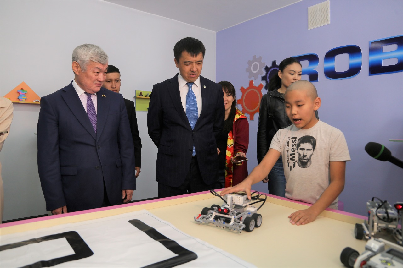 Aqtóbe oblysynyń mektepterinde 20 IT-klass ashylady