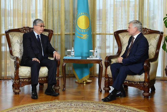 Q. Toqaev О́zbekstan jáne Belarýs elshilerin qabyldady
