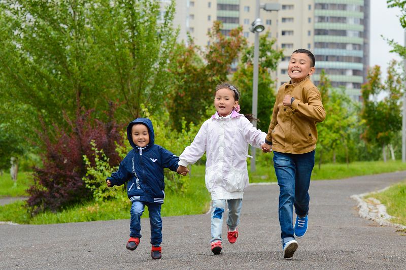 Balaǵa qamqorlyq – el erteńine qamqorlyq