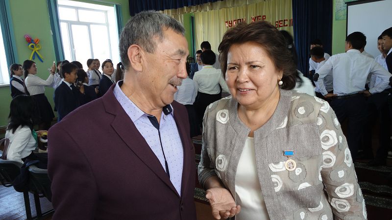 Aqterek aýylynyń turǵyndary qalamgerler qaýymymen araǵa elý jyl salyp qaýyshty
