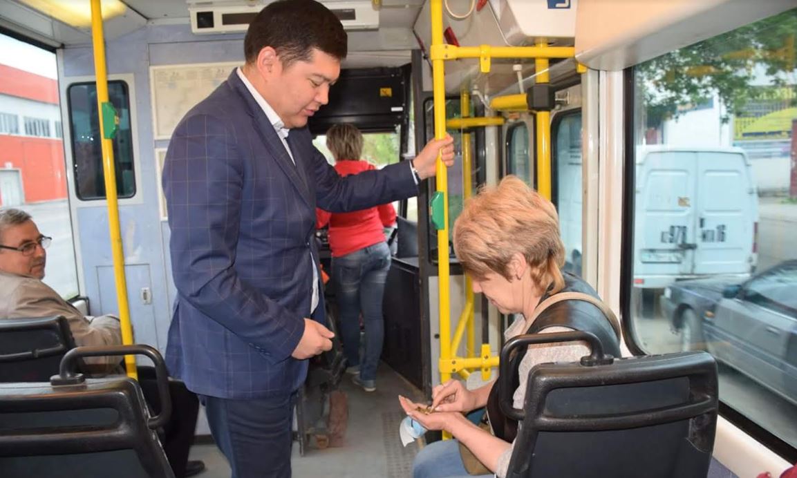 О́skemende Almatydan ákelingen tramvaılar jolǵa shyqty