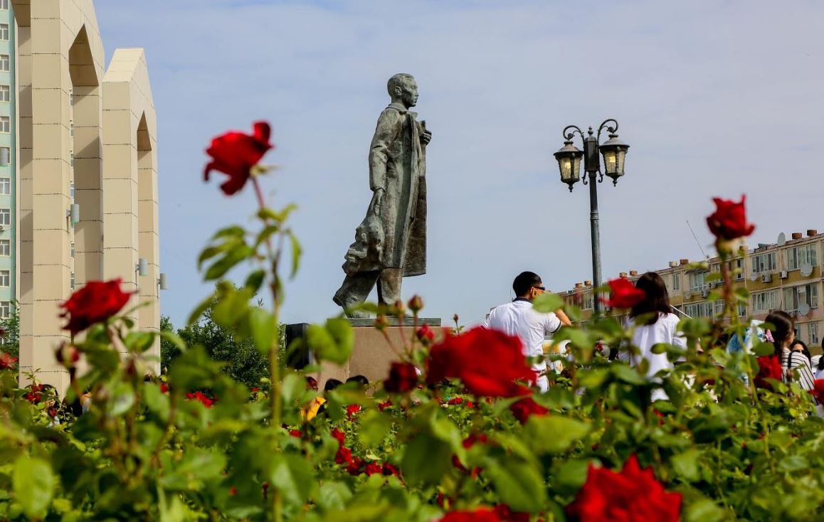 Mańǵystaý turǵyndary saıası qýǵyn-súrgin qurbandaryn eske alý kúnin atap ótti