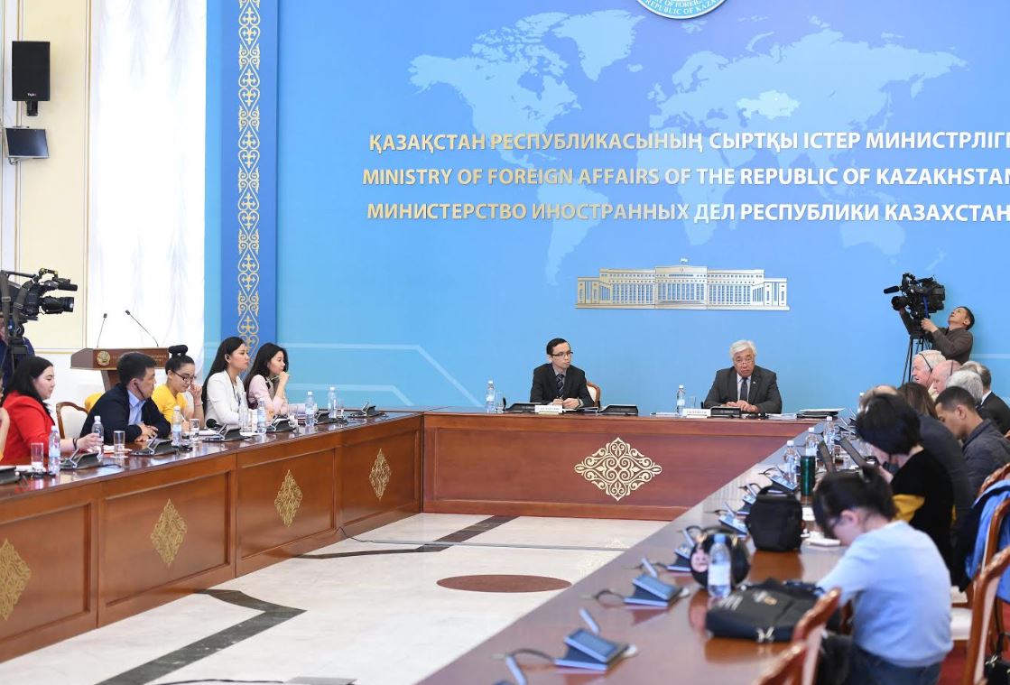 Syrtqy ister mınıstrliginde Qazaqstannyń Ulybrıtanııadaǵy Elshisiniń brıfıngi ótti