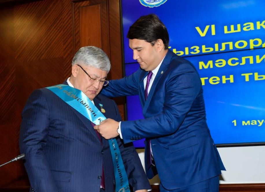 Qyrymbek Kósherbaevqa qurmetti ataq tabystaldy