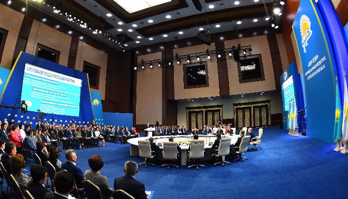 Qazaqstan Prezıdentiniń tóraǵalyǵymen «Nur Otan» partııasy Saıası keńesiniń keńeıtilgen otyrysy ótti