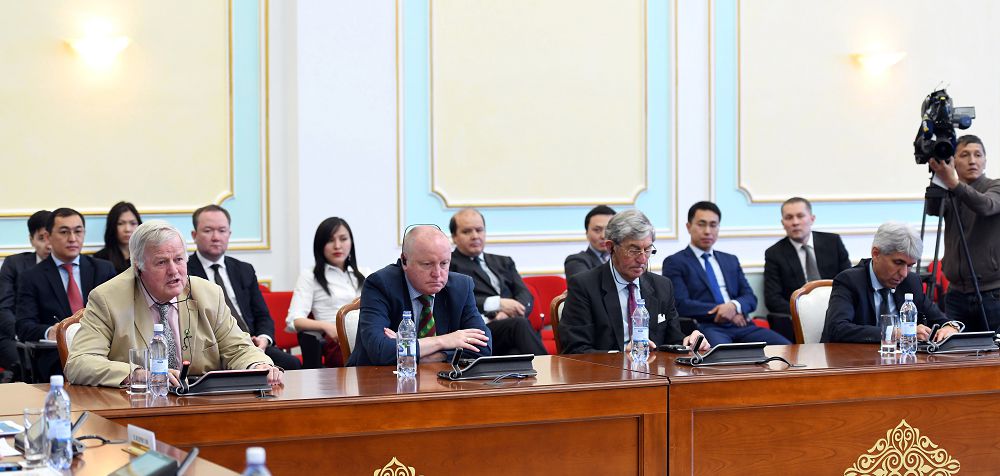 Ulybrıtanııa depýtattary Qazaqstannyń ekonomı­ka­lyq jetistikterin joǵary baǵalady