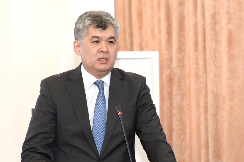 Elimizde jyl basynan beri menıngokokk ınfeksııasy kúdigimen 593 adam qaralǵan