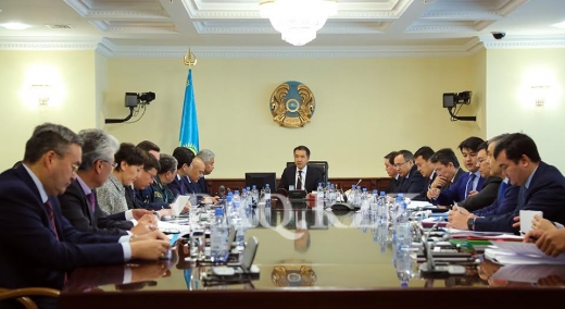 Úkimette menıngıttiń aldyn alý sharalaryn kúsheıtý máselesi qaraldy