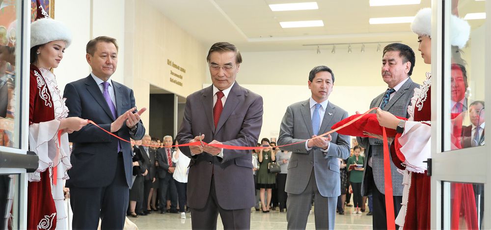 Astanada óńir mýzeıleriniń kóshpeli kórmesi ashyldy