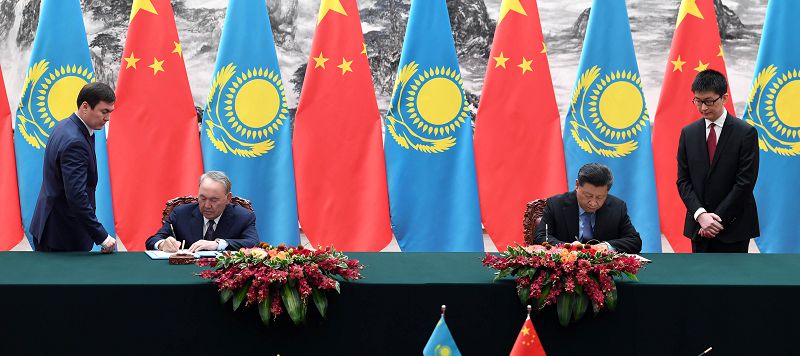 Elbasynyń QHR-ge memlekettik sapary barysynda ekijaqty toǵyz qujatqa qol qoıyldy