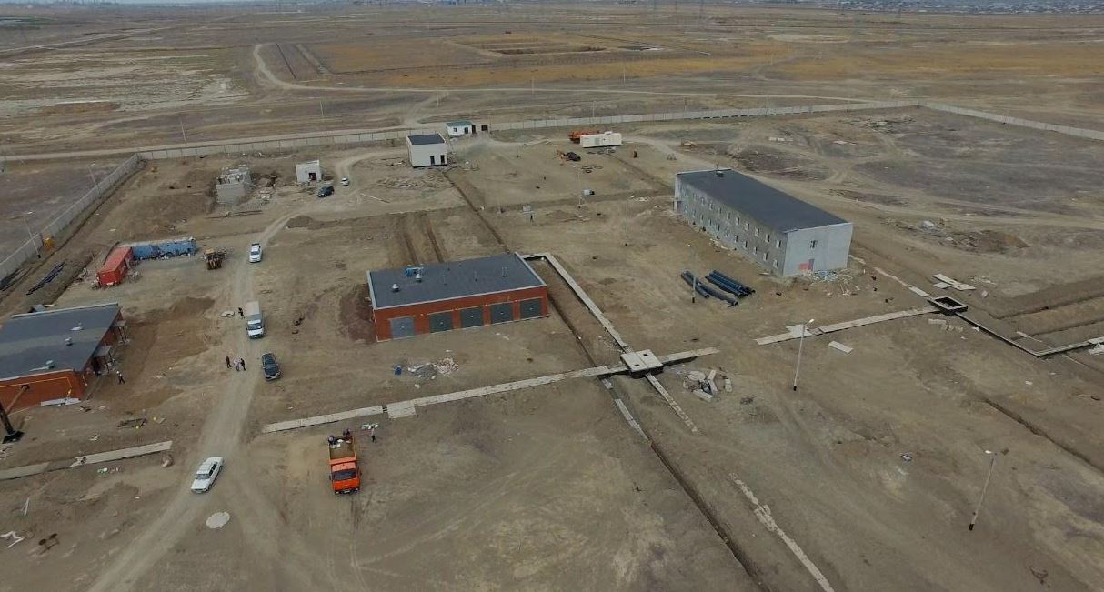 Atyraýda káriz sýyn tazartý ǵımaratynyń jańa júıesi salynyp jatyr