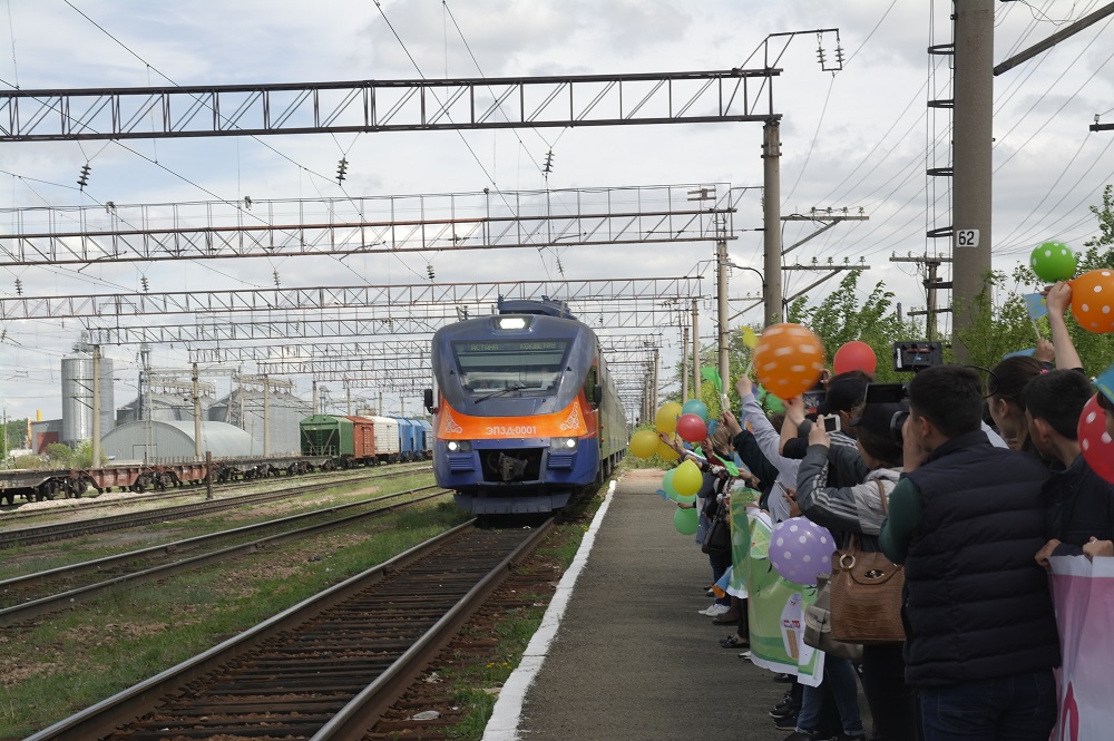 SQO-nyń Aıyrtaý aýdanyna elektr poıyz qatynaıdy