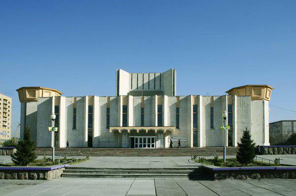 Semeıde «Jánibek án salady...» dramasy sahnalandy