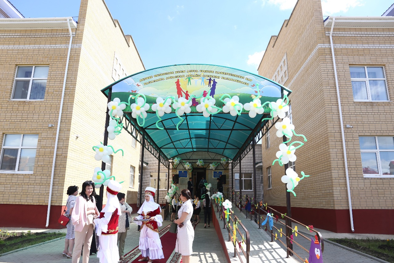 Aqtóbede tirek jáne túzetý balabaqshasy boı kóterdi