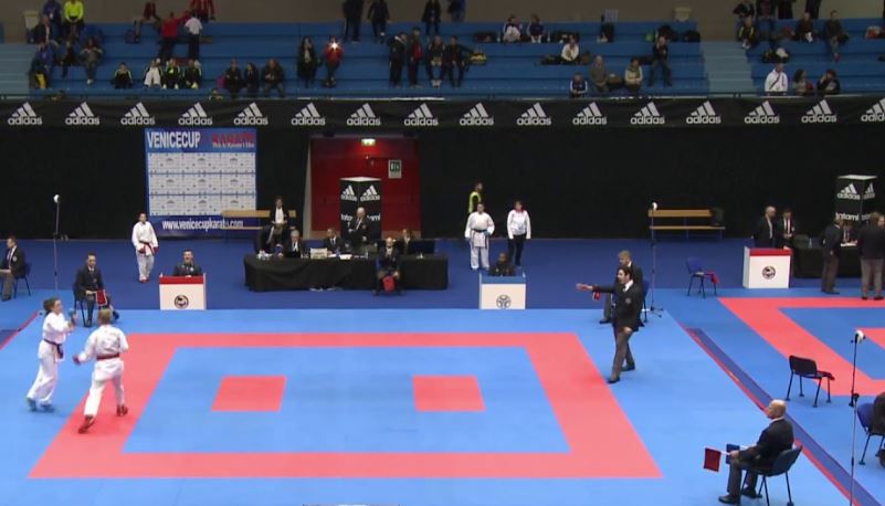 Astanada karateden Azııa chempıonaty ótedi