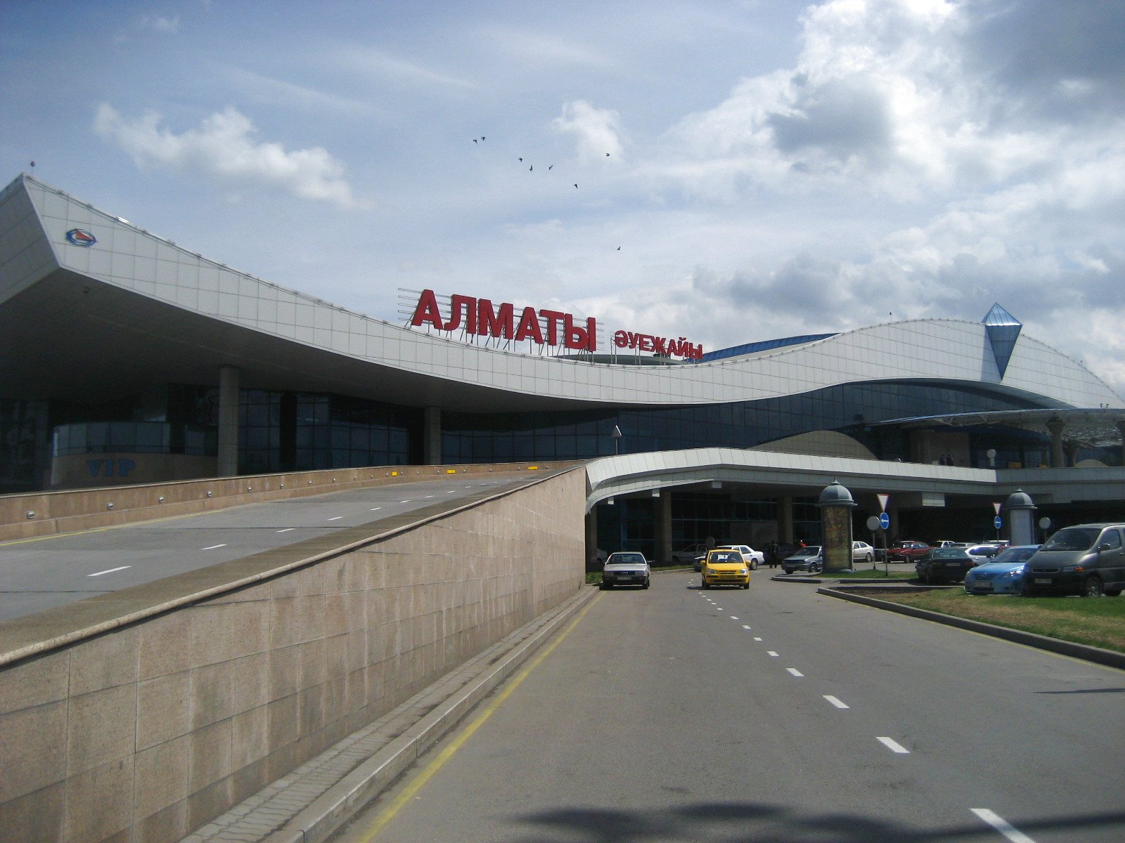 Almaty áýejaıyna jańa basshy keldi