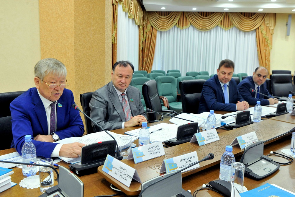 Senat komıteti Qazaqstan men Qytaı arasyndaǵy kelisimdi qarady