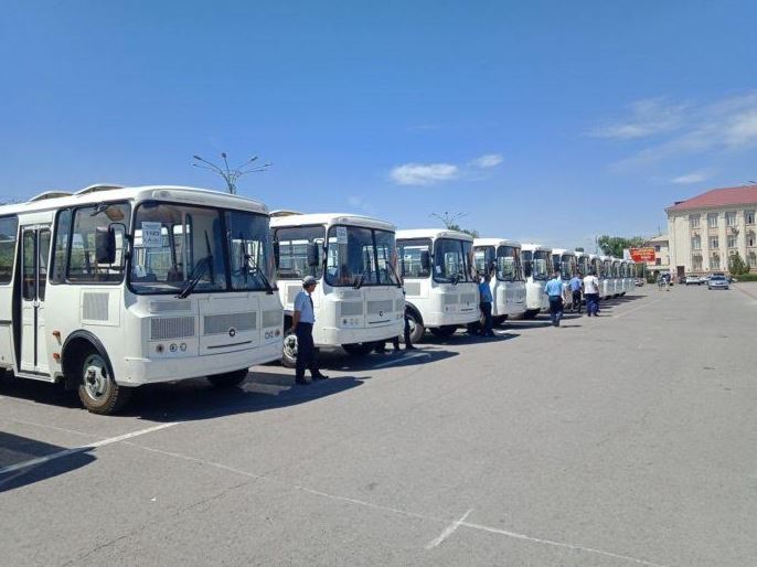 Tarazdyń avtobýs parkteri jańartylýda