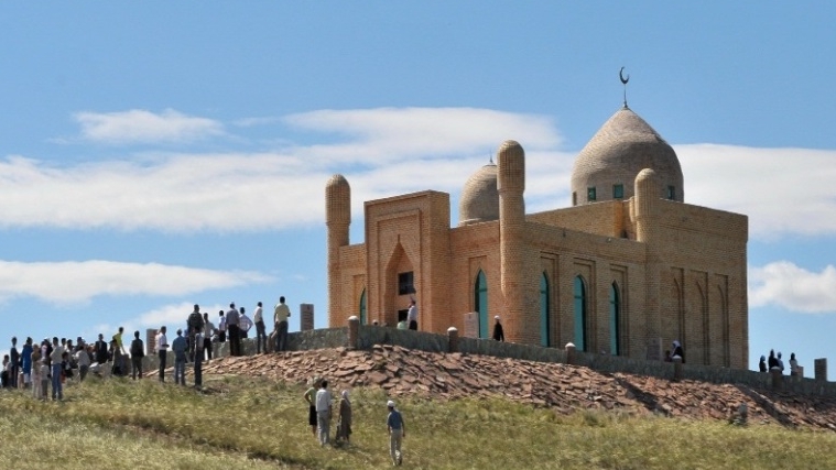 Kıeli jerlerge baratyndar kóbeıdi